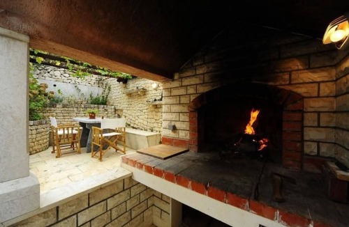Postira House | Ferienvilla in ruhiger Lage mit Pool by Interhome