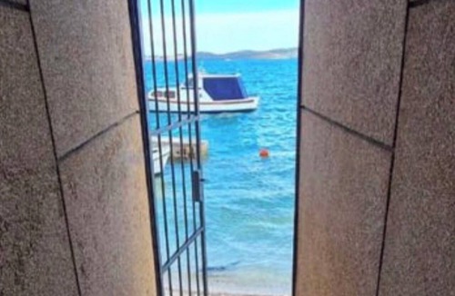 Seget Donji House | First Row To The Sea - Sisko Holiday Home near Trogir