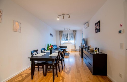 Novi Zagreb Apartment | Flexible SelfCheckIns 41 - Zagreb - Luxury - Parking - Loggia - Brand New