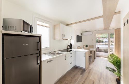 Seca Apartment | Floating Sea House Gong