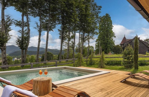 Fuzine Villa | Forest villa with heated pool, jacuzzi, sauna and space for fun