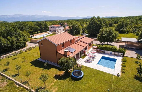 Sinj House | Four Bedroom Holiday Home