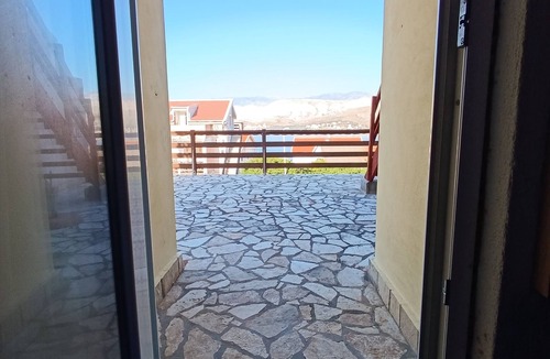 Pag Apartment | From 25 per day. Only 200 meters from the beach with beautiful sea views