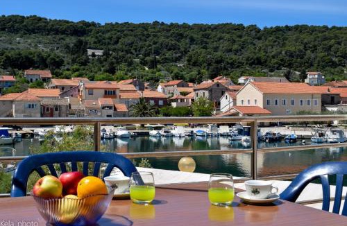 Veli Iz Apartment | Galeb 2