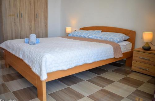 Veli Iz Apartment | Galeb