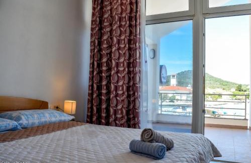 Veli Iz Apartment | Galeb