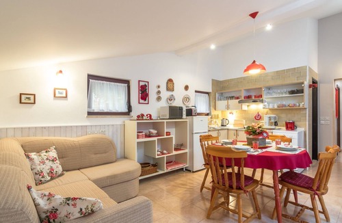 Fuskulin Apartment | Garden with a pool and barbecue, air conditioning, Wi-Fi, quiet location