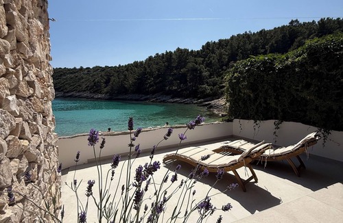 Zavalatica Apartment | Gita Seaside Apartment - Žitna Beach, Ground Floor