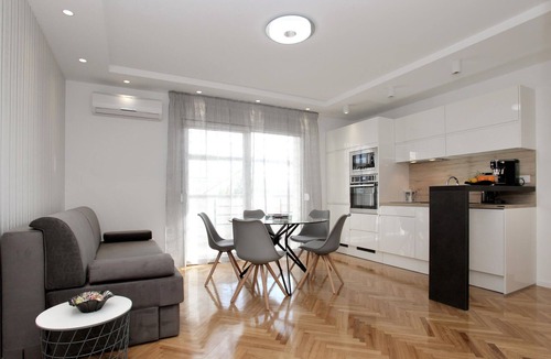Kastel Kambelovac Apartment | Gorgeous apartment in Kastel Kambelovac