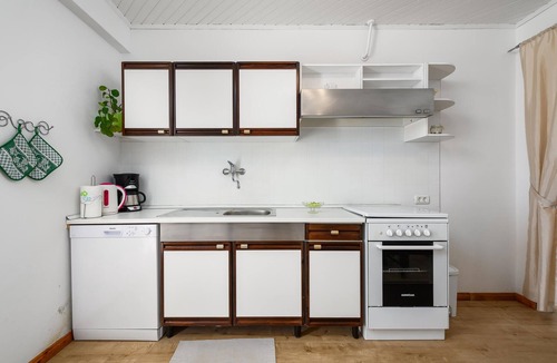 Makovci Apartment | Gorgeous apartment in Groznjan with WiFi