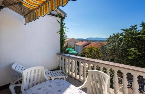 Malinska Apartment | Gorgeous apartment in Malinska with WiFi
