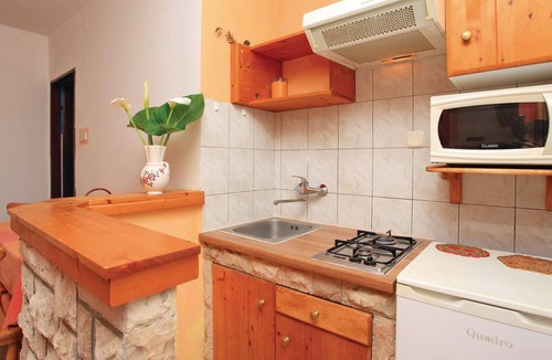 Vela Luka Apartment | Gorgeous apartment in Vela Luka with WiFi