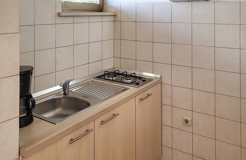 Jadranovo Apartment | Gorgeous apartment in Jadranovo with WiFi
