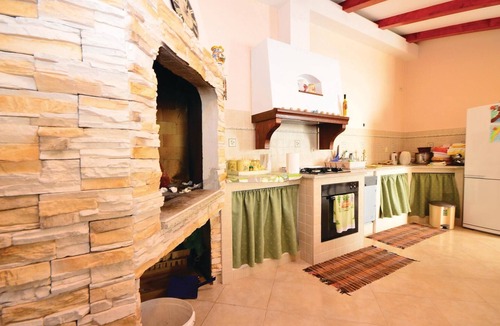 Kali Apartment | Gorgeous apartment in Kali with WiFi
