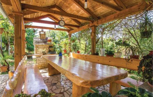 Modrusani Apartment | Gorgeous Apartment In Modrusani
