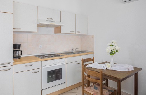 Mugeba Apartment | Gorgeous apartment in Porec with swimming pool