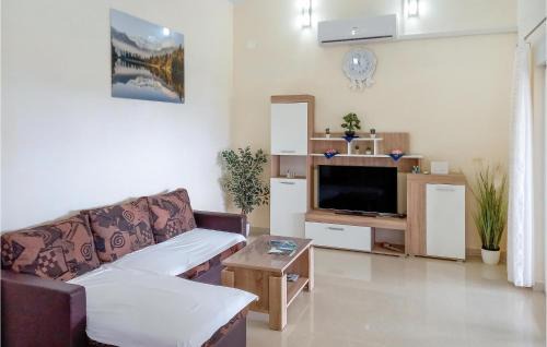 Seline Apartment | Gorgeous Apartment In Starigrad With Wifi