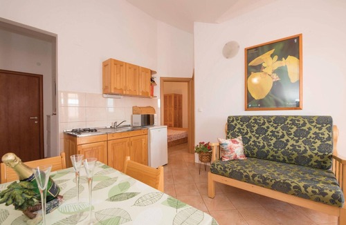 Srima Apartment | Gorgeous apartment in Srima with house sea view