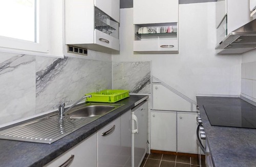 Grizane House | Gorgeous home in Grizane-Belgrad