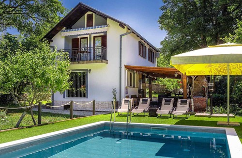 Grizane House | Gorgeous home in Grizane-Belgrad