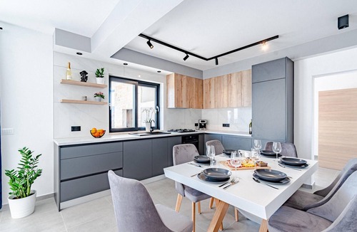 Blato House | Gorgeous home in Blato with sauna