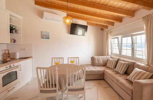 Klanfari House | Gorgeous home in Dramalj with WiFi