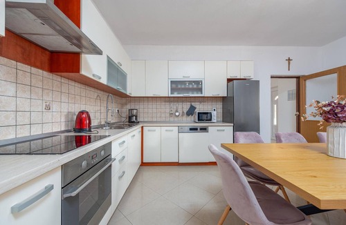 Sukosan House | Gorgeous home in Galovac