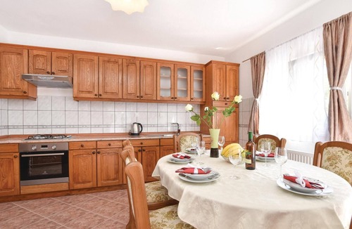 Trilj House | Gorgeous home in Grab
