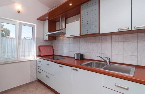 Kastel Novi House | Gorgeous home in Kastel Stari