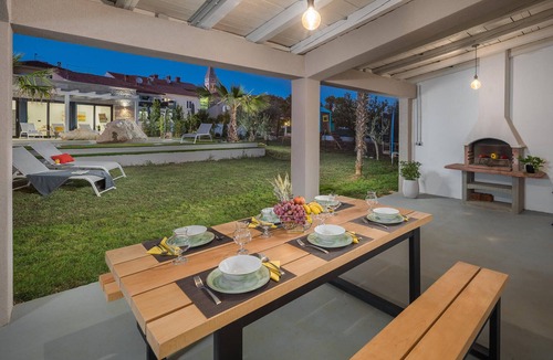 Kastelir House | Gorgeous home in Kastelir
