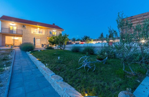 Lisicici House | Gorgeous home in Lisicic