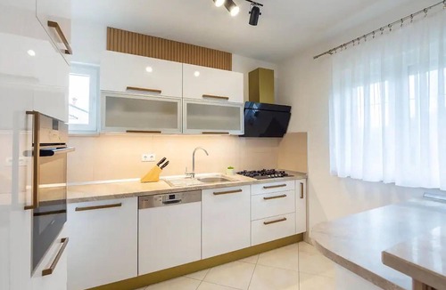 Citluk House | Gorgeous home in Lucane
