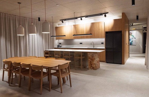 Lun House | Gorgeous home in Lun with sauna