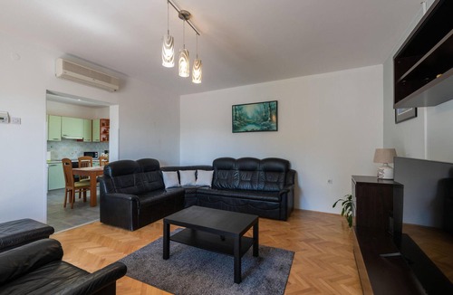 Sumber House | Gorgeous home in Nedescina