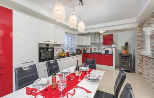 Sveta Nedelja House | Gorgeous Home In Nedescina
