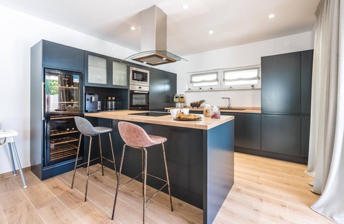 Pirovac House | Gorgeous home in Pirovac