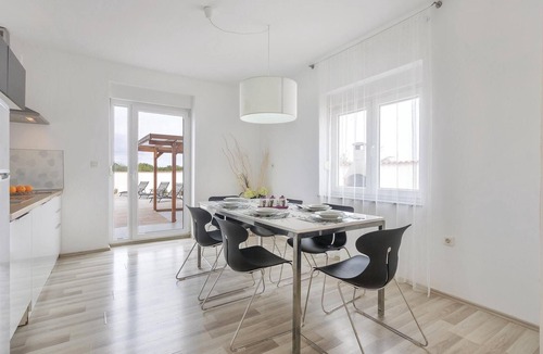 Valdebek House | Gorgeous home in Pula