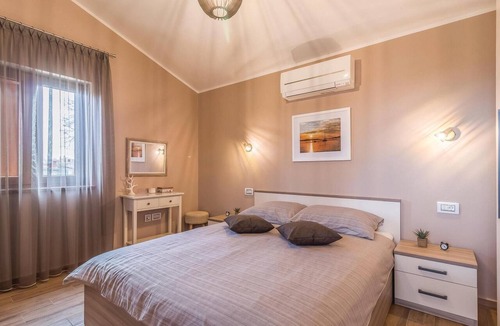 Valtura House | Gorgeous home in Pula