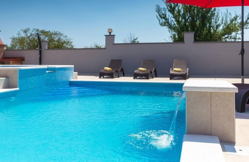 Valdebek House | Gorgeous home in Pula