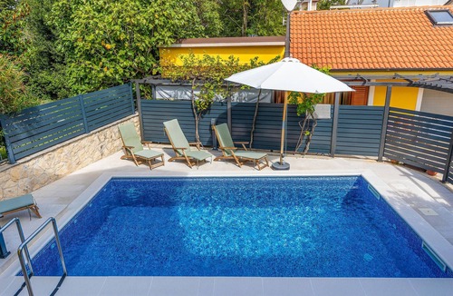 Selce House | Gorgeous home in Selce