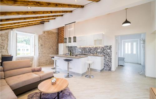 Slano House | Gorgeous Home In Slano With House Sea View