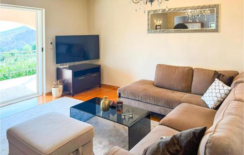 Klis House | Gorgeous Home In Solin
