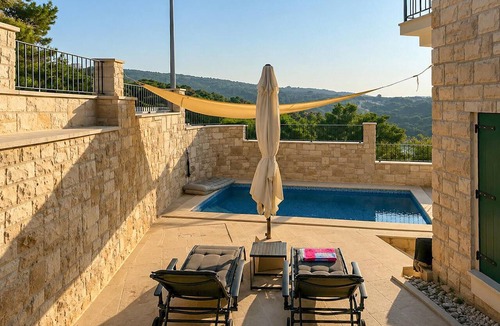 Splitska House | Gorgeous home in Splitska