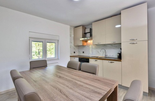 Lovinac House | Gorgeous home in Stikada with sauna