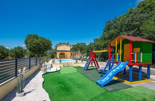 Susnjevica House | Gorgeous home in Susnjevica