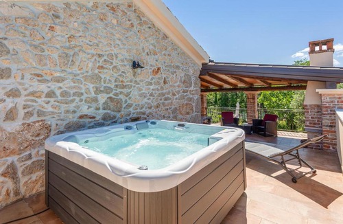 Sveti Vid Dobrinjski House | Gorgeous Home In Svet Vid Dobrinjski