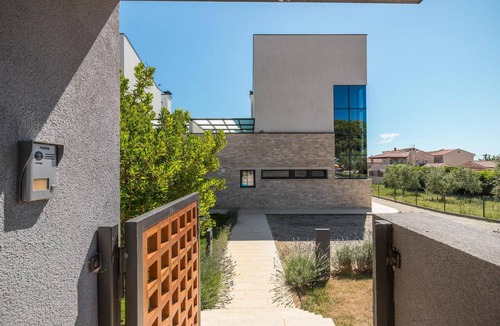 Valtura House | Gorgeous home in Valtura with sauna