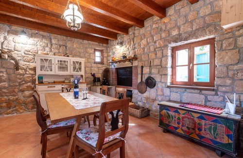 Vinjerac House | Gorgeous home in Vinjerac