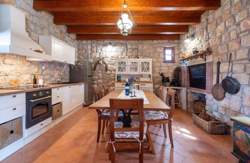 Vinjerac House | Gorgeous home in Vinjerac