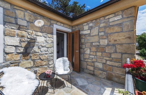 Pazin House | Gorgeous home in Zarecje with WiFi